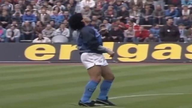 Диего Марадона.Разминка.Диего Марадона. Diego Armando Maradona смотреть онлайн