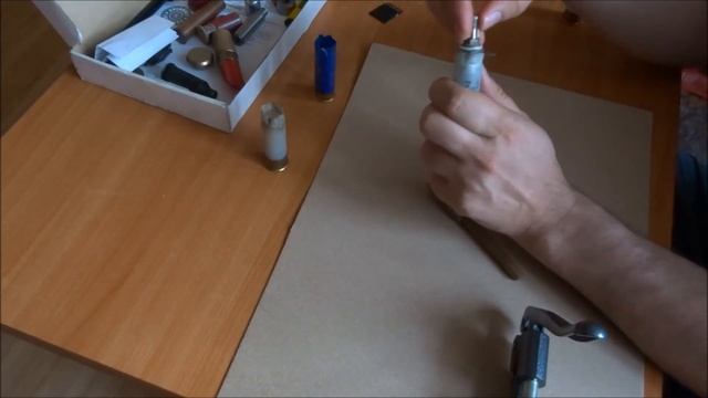 Подрезка пластиковых гильз самодельным триммером. смотреть онлайн