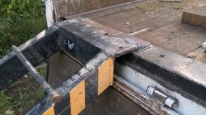 Сходни аппарели для миниэкскаватора. Крепление к борту.