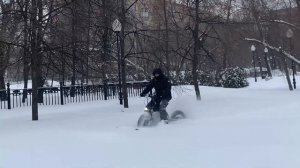 Самый мощный полноприводный электровелосипед + лыжи в снежный апокалипсис