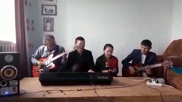 Жанеділовтер отбасы#Сен сұлу,гитара смотреть онлайн