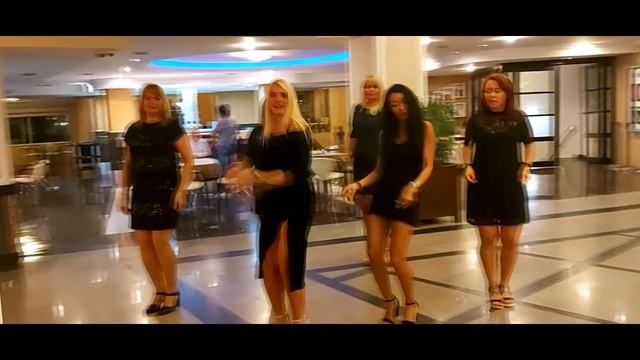 Черные платья смотреть онлайн