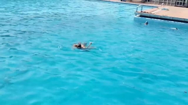 पानी में डूबते हुए को कैसे बचाएं | Chin Carry Drowning in water Rescue | KD FITNESS | смотреть онлайн