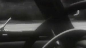Шах королеве бриллиантов (1973) - car chase scene
