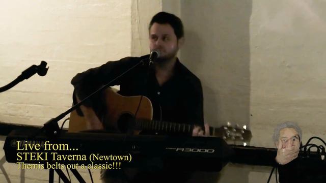 Live from STEKI Taverna: Themis Ioakimidis Belts Out a CLASSIC!!!! смотреть онлайн
