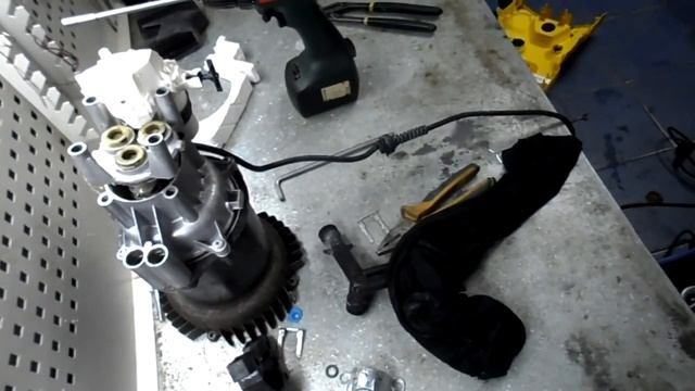 karcher k3 k4 утечка воды.замена помпы[Mechanik Lilian] смотреть онлайн