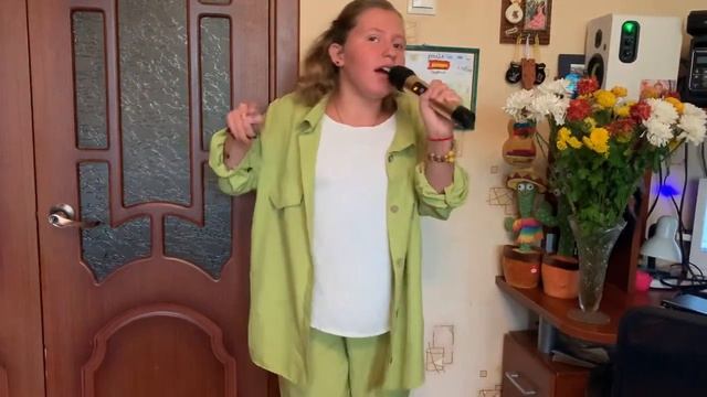 Серафима поёт песню из репертуара Наталии Орейро Cambio dolor ( на испанском ?? языке) смотреть онлайн