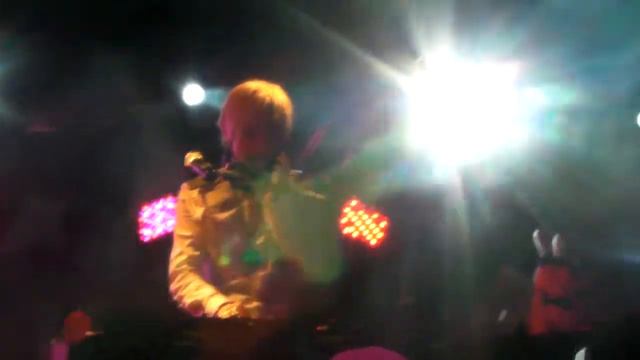 6.02.11 Jack Strify. Rihanna+Shakira смотреть онлайн