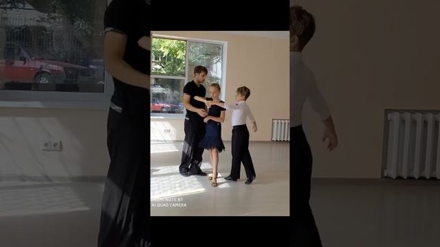 Макс и Анжелика. Новая композиция Румбы, Д класс! смотреть онлайн