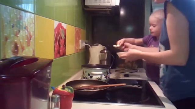 Ароматный суп из копченой курицы плавленого сыра смотреть онлайн