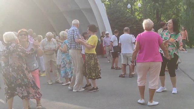 Танцы/Харьков/Dancing/Там где клён шумит /27.08.2023/?? смотреть онлайн