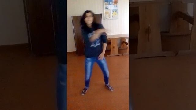 Было скучно, и я решила притвориться пьяной