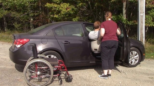 Access Unlimited Multi-Lift Entering Chevrolet Cruze 2008-2016 (Exterior View) смотреть онлайн