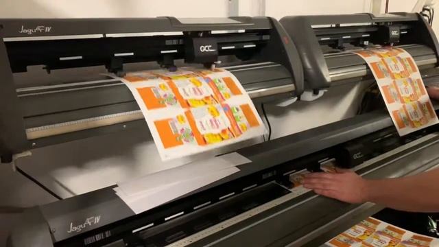 Плоттерная резка по оптическим меткам смотреть онлайн