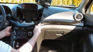 Demontaż radia CHEVROLET ORLANDO