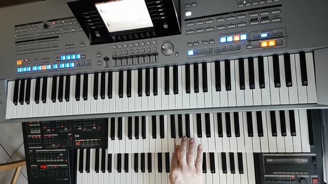 Eifelsounds - Love Is In The Air / John Paul Young - Tyros 5 - live смотреть онлайн