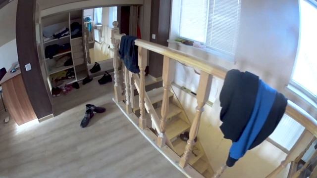 ЛЕСТНИЦА НА ВТОРОЙ ЭТАЖ СВОИМИ РУКАМИ / ИДЕИ ДИЗАЙНА / РУМ ТУР смотреть онлайн