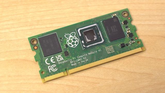 The Revolution Pi uses a strange new Raspberry Pi (CM4S) смотреть онлайн