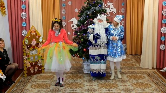 Новогодний утренник во второй младшей группе смотреть онлайн