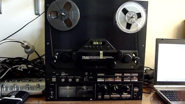 Demonstration of the use of dbx on a Teac X2000-R tapedeck. смотреть онлайн