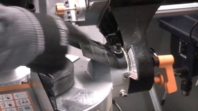 How to adjust the blade on the Evolution Rage 3 sliding mitre saw смотреть онлайн