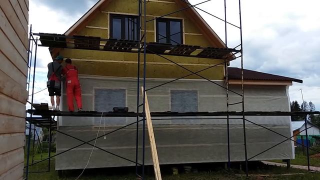 Утепление стен Деревяннного дома . Как правильно утеплить Деревянный дом из бруса в 50 мм. смотреть онлайн