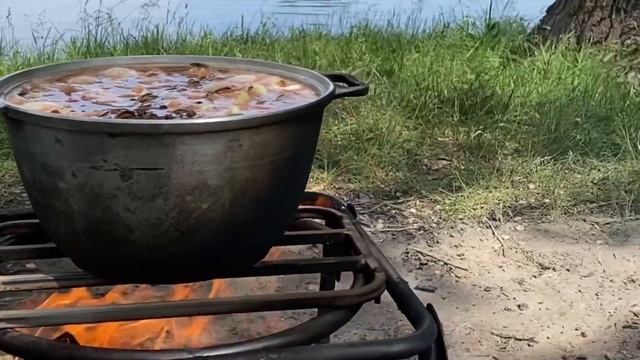Хала́сле (halászlé) — традиционный венгерский рыбный суп!!! смотреть онлайн