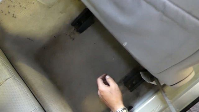 MERCEDES CLK W208 FRONT SEAT REMOVAL REPLACEMENT DRIVER PASSENGER смотреть онлайн