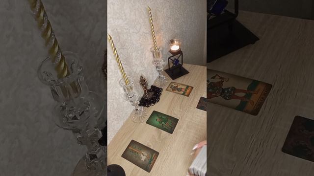 Оба молчим... что дальше