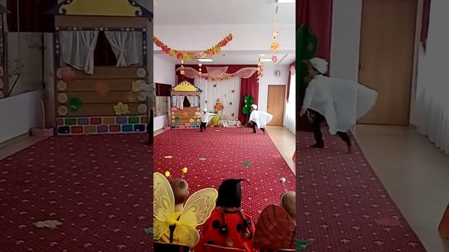 Музыкальная сказка "Стрекоза и Муравей" смотреть онлайн