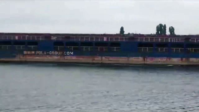 Движение грузовых судов на Волге смотреть онлайн