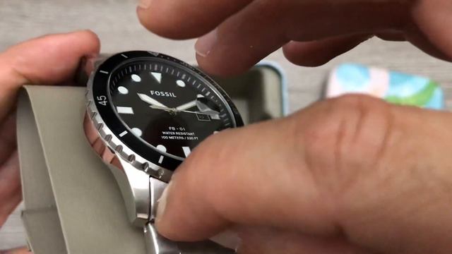 Fossil FB-01 Three-Hand Date Stainless Steel Men’s Watch FS5652 (Unboxing) @UnboxWatches