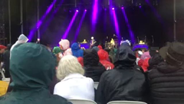 Crowded House, Distant Sun, live at A Day on the Green, 19/11/2022 смотреть онлайн