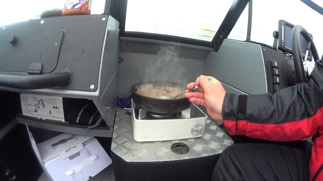 ОТКРЫТИЕ!!!ЛОПАТЫ ЗАГИБАЮТ СПИННИНГИ В КОЛЬЦО, А ПОД НИМИ СУДАК ДОЛБИТ.Рыбалка в Тюмени. р Тура. смотреть онлайн