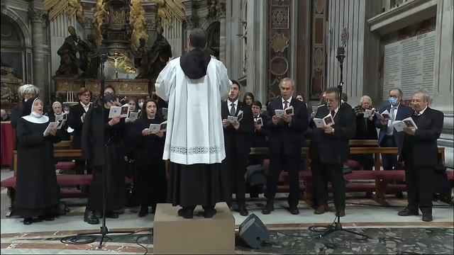Trecho do Salmo 147 cantado em italiano na Basílica de São Pedro смотреть онлайн