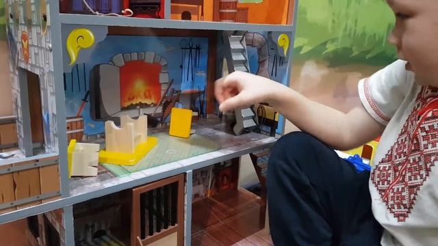 Артур пришел на день рождение подружки.Детский развлекательный комплекс. смотреть онлайн