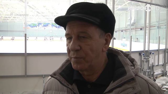 На Шадринской ледовой арене проходит турнир «Золотая шайба» (2022-01-14) смотреть онлайн