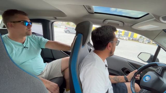 Прощай прошлое: Chevrolet Bolt vs BMW i3 REX смотреть онлайн