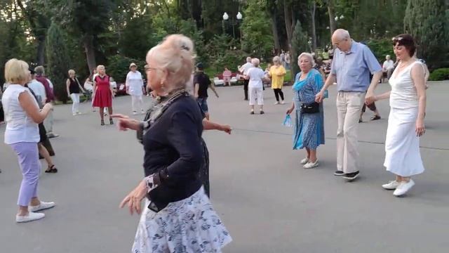 Моя сердечная Танцы в парке Горького Харьков Август 2021 смотреть онлайн