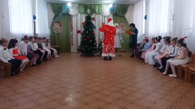 НОВОГОДНИЙ УТРЕННИК В ПОДГОТОВИТЕЛЬНОЙ ГРУППЕ #2 смотреть онлайн