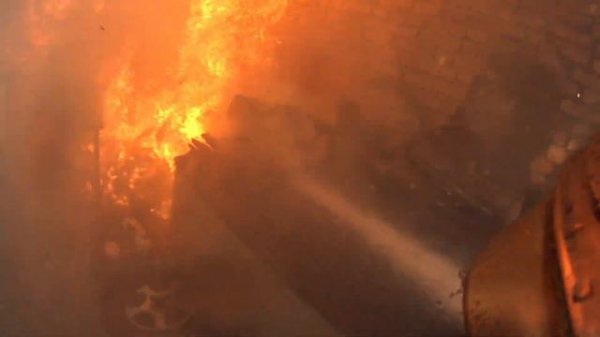 Полное видео тушение пожара в частном доме!