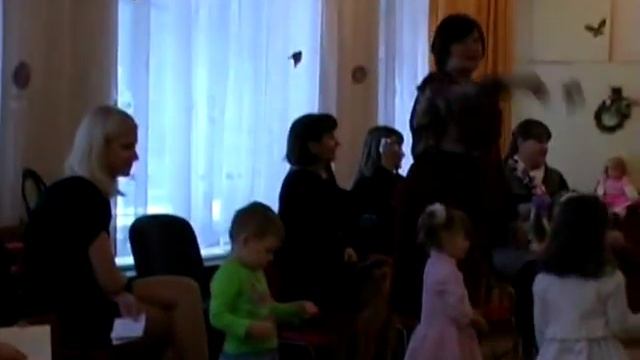Танец с цветочками 2-2,6 лет.mpg смотреть онлайн