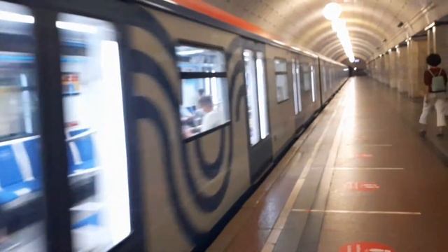 81 765.4/766.4/767.4 Москва-2019 отправляется со станции Охотный ряд