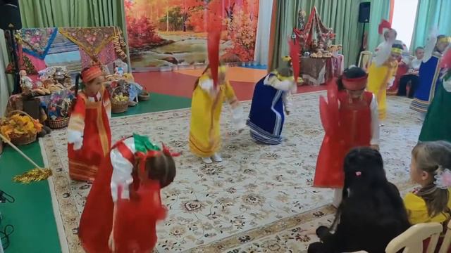 Танец "Ой, цветет калина в поле у ручья". смотреть онлайн