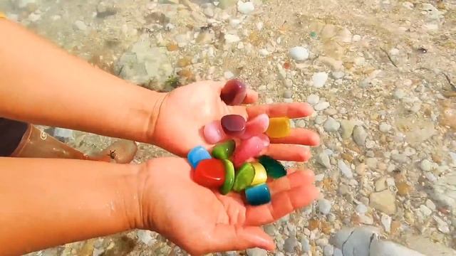 Ying catches sea cucumbers, octopuses, giant shells смотреть онлайн