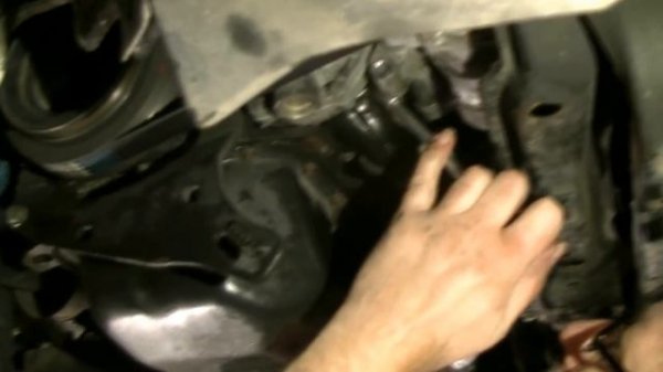 Replacing thermostat valve on the Passat 35i 2E