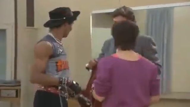 Breakin' - Carol Lynn Townes - 99 1/2 (1984) смотреть онлайн