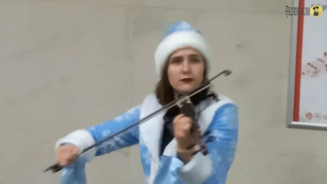 Дед Мороз, Снегурочка и печальные «Песни из Тайного сада»