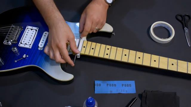 How to spot and level a high fret on a guitar? (Farsi Subtitle) смотреть онлайн