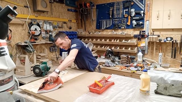 Самый простой способ поклейки шпона/Клею утюгом по одной полосе /Справится даже школьник смотреть онлайн